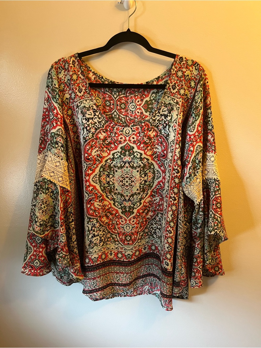 Relaxed Paisley-Print Tunic Top in Red & Green